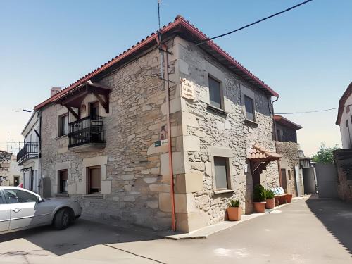 Perena House | Welcoming House in Perena de la Ribera - Pet Friendly Stay