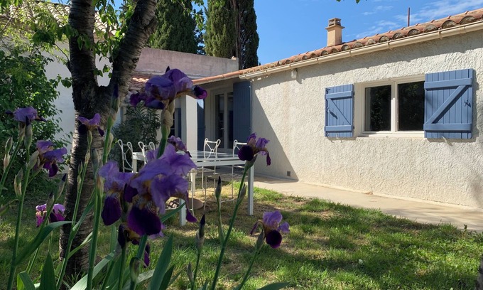 Seguret House | Idyllic Villa in Provence with Private Garden & Great Amenities