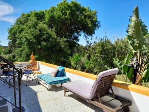 Alhadas House | Cozy 2-Bedroom House with Garden and WiFi near the Beach