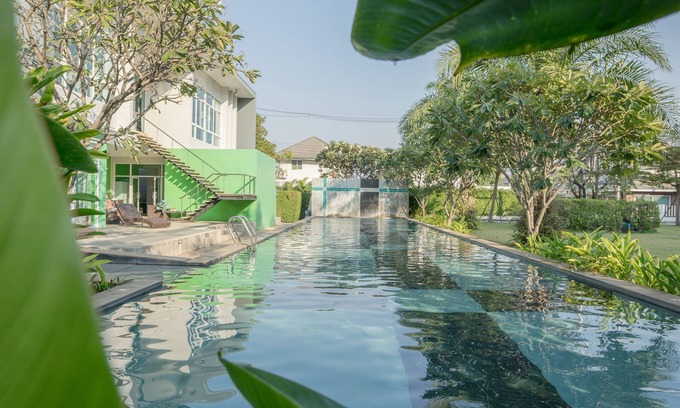 Chang Khlan House | Cozy Retreat Near Old City & Night Bazaar with Pool
