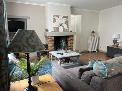 Muides-sur-Loire Apartment | Welcoming House Near Chambord, Blois & Beauval Attractions