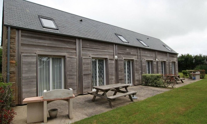 Biville Cottage | Gite La Hague: Family-Friendly Retreat with Spa & Breakfast
