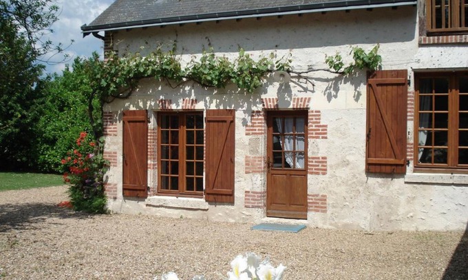 Cheverny Cottage | Gite Cheverny: Family-Friendly Getaway with Spa & Breakfast
