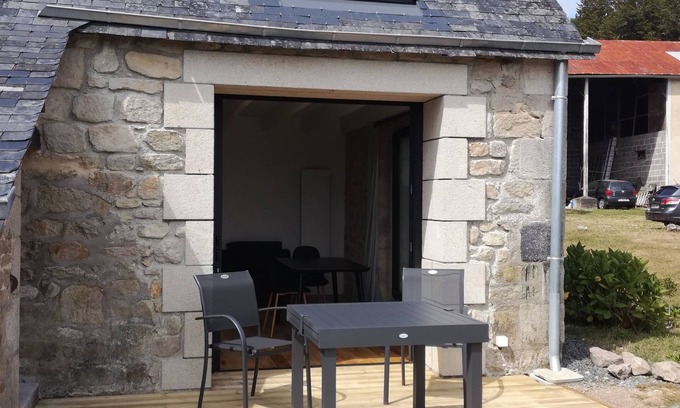 Plomelin Cottage | Idyllic Gite Equinoxe by Odet River with Pool & Breakfast