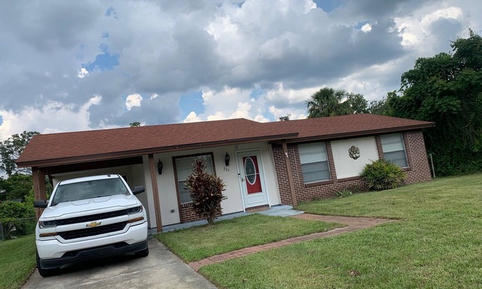 Lake Helen House | Charming house Our Happy Place Centrally located in Beautiful Lake Helen Florida