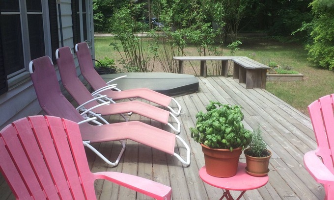 Harbert House | Cozy Corky's Place on Harbert with Oceanfront Views