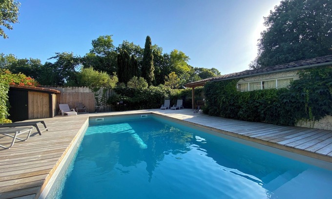 Croix Chapeau House | Charming house with swimming pool just outside La Rochelle