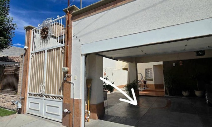 Torreon House | Charming house with AC in pleasant Torreón