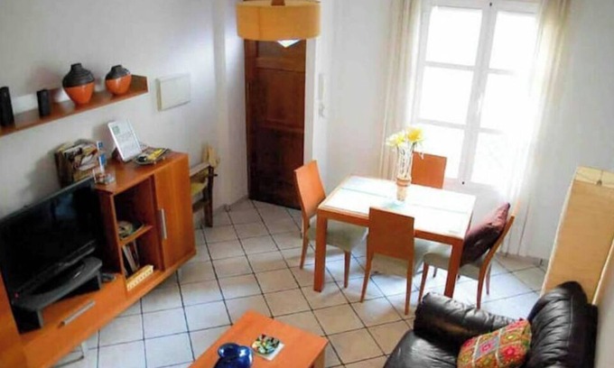 Distrito Sur Apartment | Cozy Accommodation with Parking Steps from the Mosque