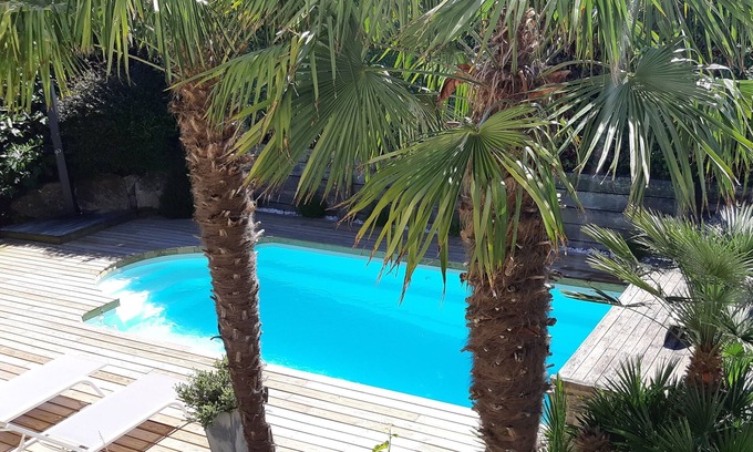 Baden House | Tranquil Escape with Ocean View & Private Pool in Morbihan