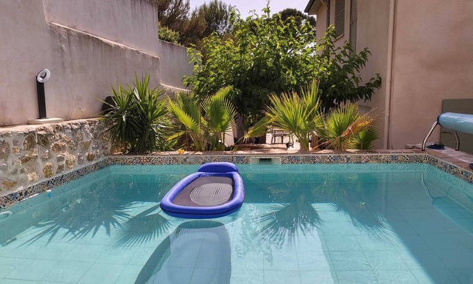 Le Redon House | Outstanding Oceanfront House with Pool and Spa Retreat
