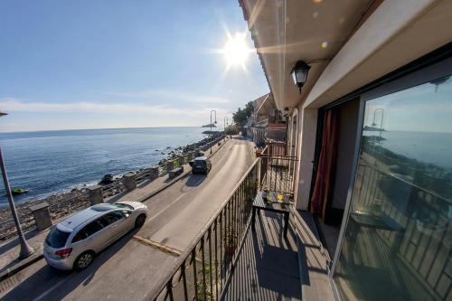 Capo Mulini House | Scenic Sea View House in Capo Mulini – Family-Friendly Stay