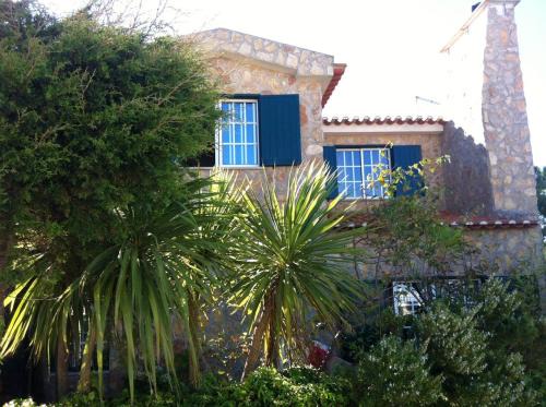 Serra da Pescaria House | Scenic 3-Bedroom House with Sea View Near Nazare Beach