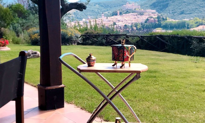 Spoleto Villa | Picturesque House with Scenic Views and Spa Amenities