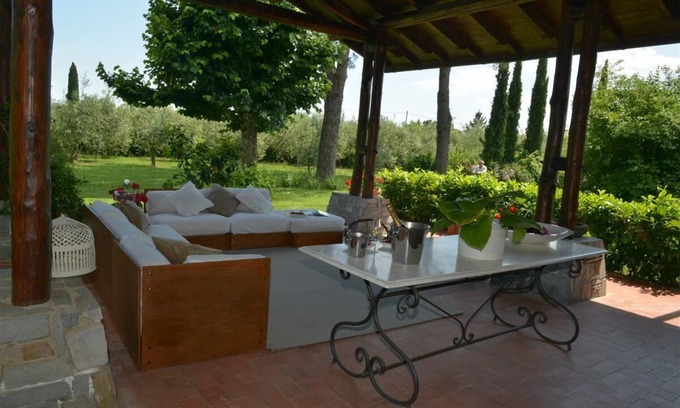 Terranuova Bracciolini Villa | Elegant Villa with Private Pool and Park Near Chianti