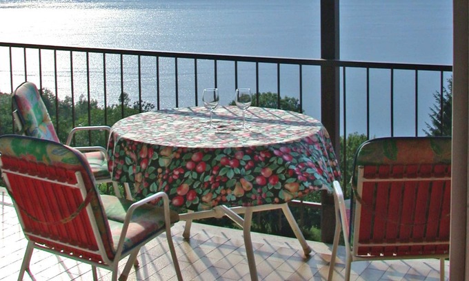 Tronzano Lago Maggiore Apartment | Charming apartment with beautiful views of Lake Maggiore