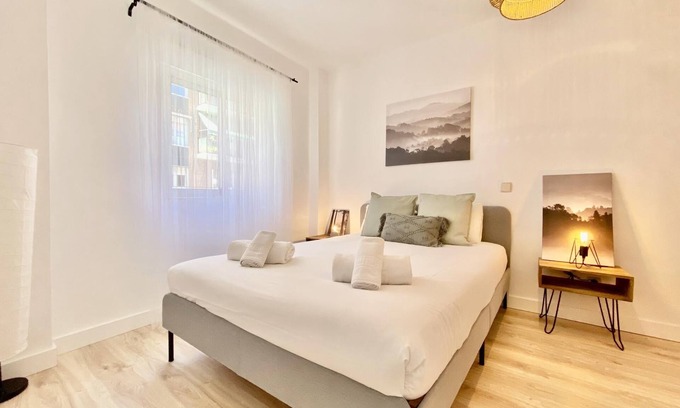 Imperial Apartment | Charming Apartment Near Latina in Madrid with Spa & Breakfast