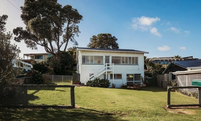 Oakura Villa | Oceanfront Retreat at Number 28 in the Okura Circle