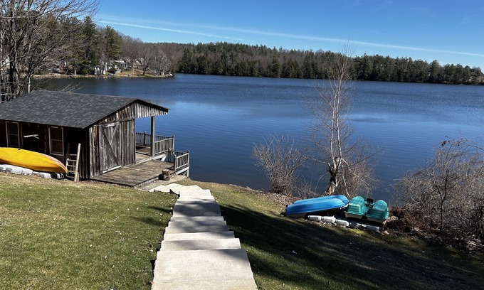 Guilford House | Family-Friendly Lake House Retreat Near Cooperstown