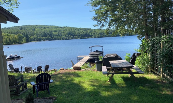 Harrison Cabin | Relaxing Lakefront Cabin with Spa & Hot Tub Amenities