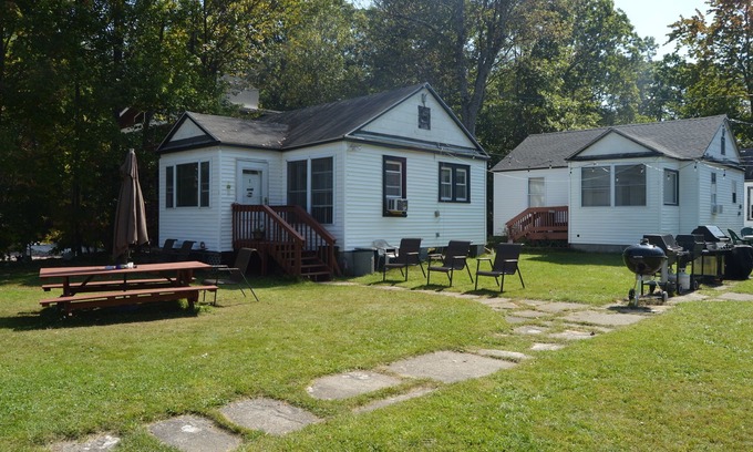 Mamakating Park Historic District Cottage | Idyllic Lakefront Cottage on Masten Lake - Guest Rated 9.8