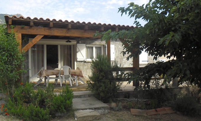 Cuttoli-Corticchiato House | Perfect Oceanfront T3 House with Pool & 10/10 Ratings