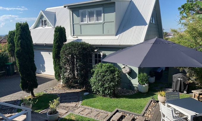 Merewether Cottage | Bright Cottage Steps from Merewether Beach with Ocean View