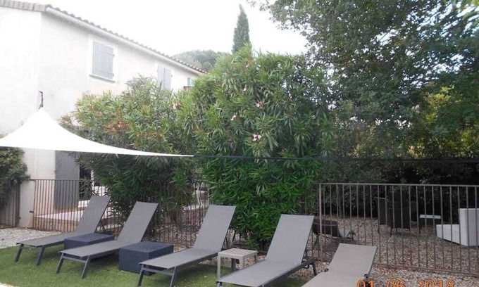 Pont-Saint-Esprit House | Enchanting Provencal Country House with Private Pool