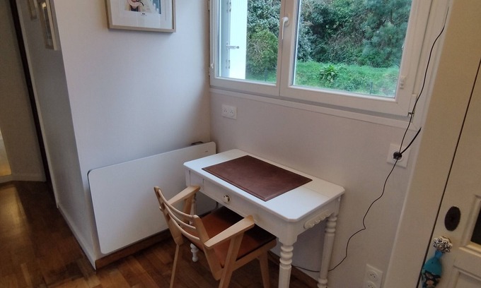 Locquirec House | Kid-Friendly Retreat Just 5 Minutes from the Beach