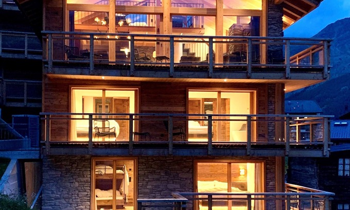 Saas-Fee Ski Chalet | Top-Rated Chalet Engedi with Breakfast and Family Amenities