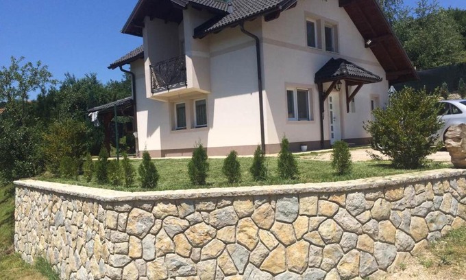 Sarajevo Villa | Elegant Villa with Hot Tub & Breakfast - Rated 9/10