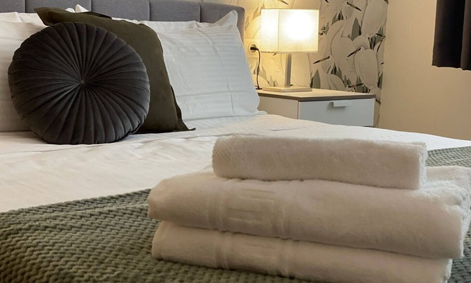 Pedregalejo Apartment | Discover Malaga: Hosted by Sweetstay with Breakfast Included