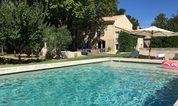 Bedarrides House | Charming Mas in Provence, Large heated Pool, Garden and Shaded Courtyard