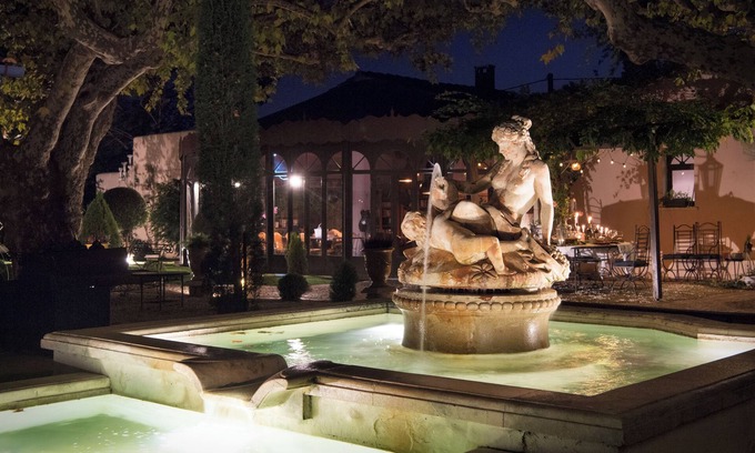 Paluds de Noves Villa | Elegant Mas Provencal: Pool, Spa & Cozy Hot Tubs Await