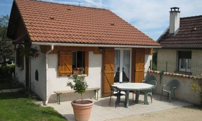 Sivry-la-Perche Cottage | Gite Sivry-la-Perche: Perfect Getaway with Spa and Breakfast