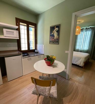 Rubiera Apartment | Charming mini apartment-CasaNina