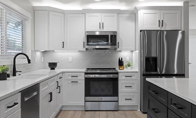 South Richland House | Charming, Modern 3-bedroom house with AC and WiFi in Richland.