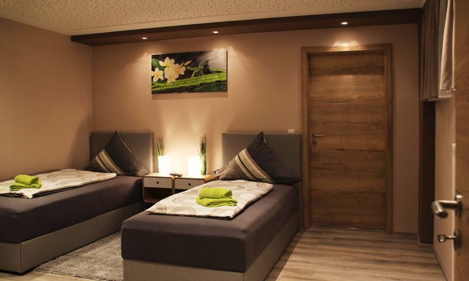 Manhartsdorf Apartment | Modern Basement Apartment with Kitchen - Rated 9/10!