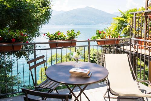 Colmegna Apartment | Pet-Friendly Residenza Leonardo with Hot Tub and Dining