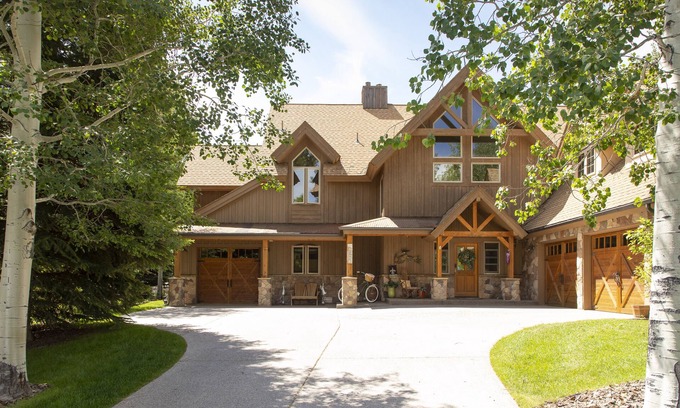 Carbondale House | Cozy Mountain Retreat in River Valley Ranch for Families