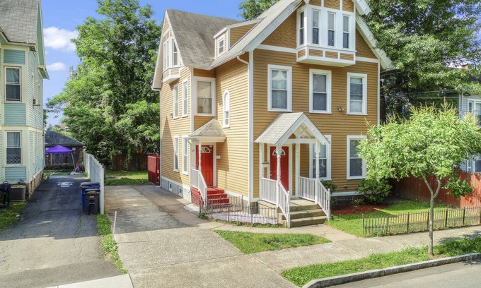 New Haven Apartment | Exceptional New Haven Retreat Near Yale & Local Hotspots