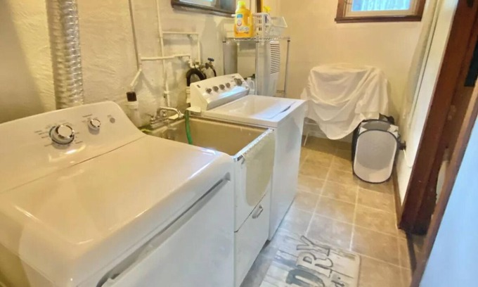Bellevue Avenue Historic District House | Charming Newport Home Rental September-May/June Lease. Flexible on dates.