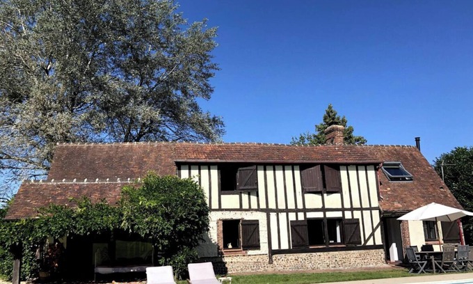 Bonnefoi House | Charming Normandy country house, swimming pool and guest house.