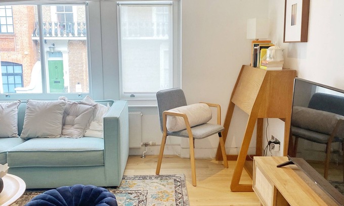 Holland Park Apartment | Inviting Notting Hill 2 Storey Flat with Private Entrance