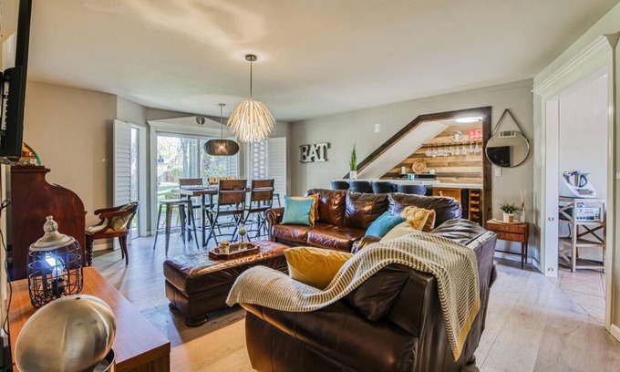 El Paso Apartment | Relaxing Oasis Apartment with Pool and Pet-Friendly Amenities