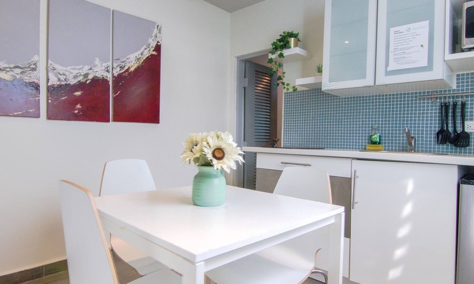 Ocean Park Apartment | Beachside Ocean Park Apartment with Pool and Spa Amenities