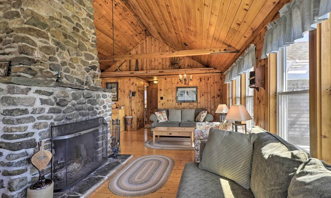 Cutler Cottage | Cozy Ocean-view Cottage by Cutler Harbor with Kitchen