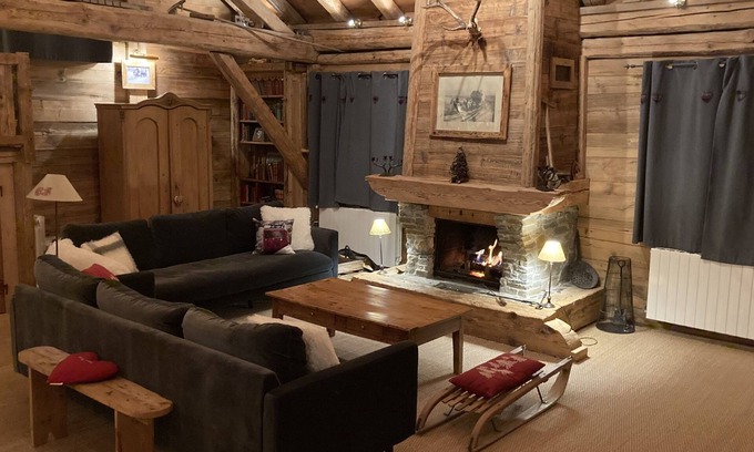Montaimont Ski Chalet | Cozy Wooden Cottage with Spa & Child-Friendly Amenities