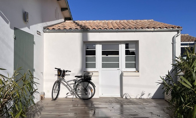 La Bree-les-Bains Villa | Elegant Oléronaise Home Steps from Beach & Market