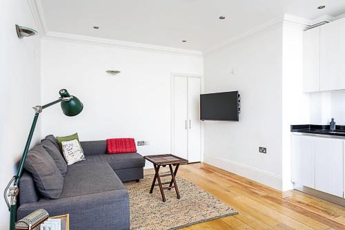 Islington House | Cozy Islington Flat: Family-Friendly 4-Star Retreat